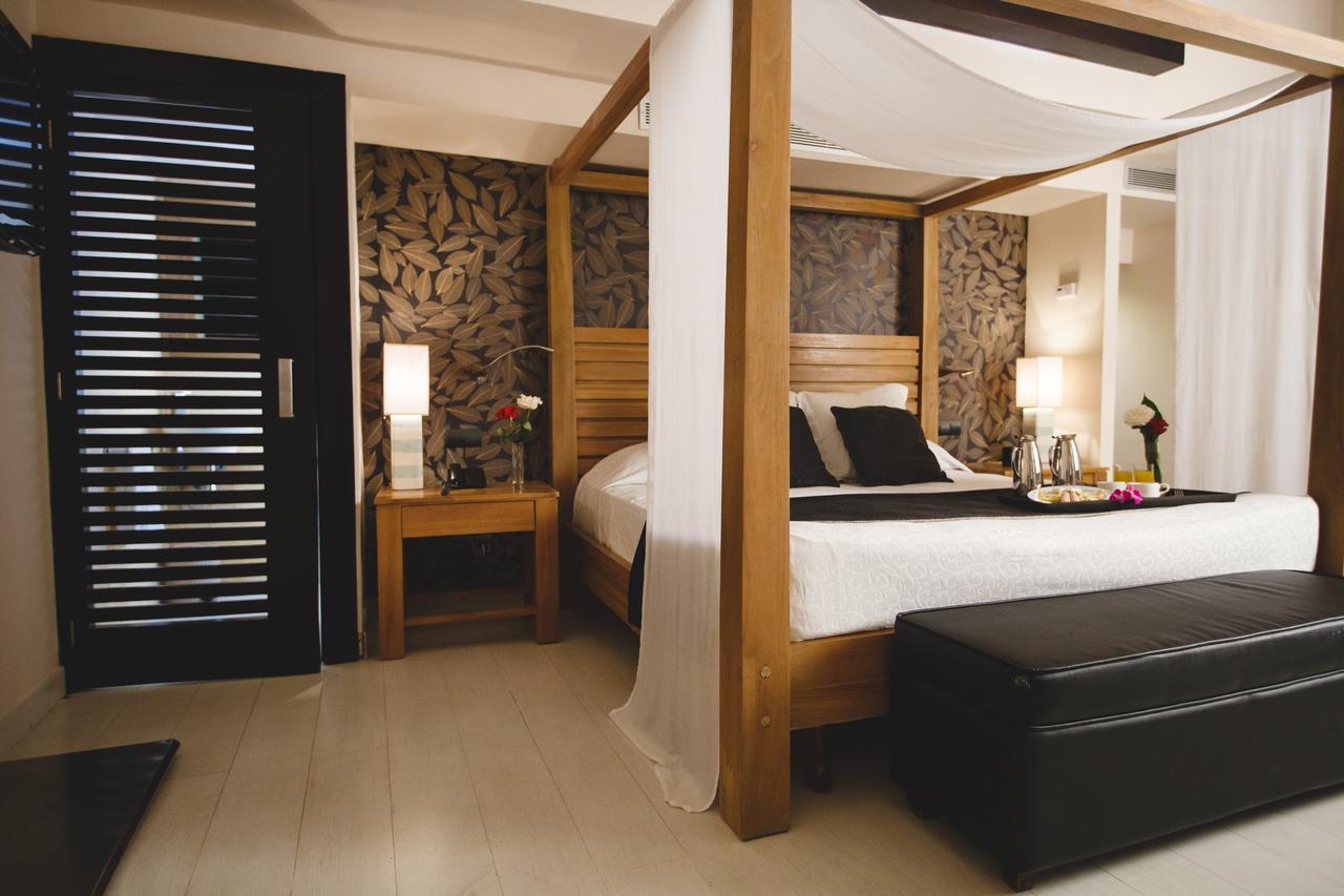 Privileged Maisonette Suite & Pool (Villa)